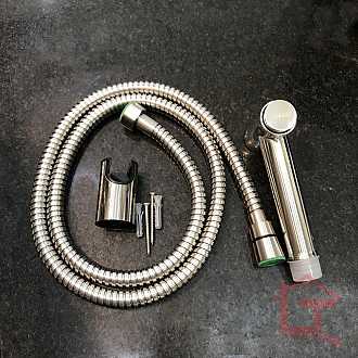voi-xit-ve-sinh-xi-caesar-bs310cw